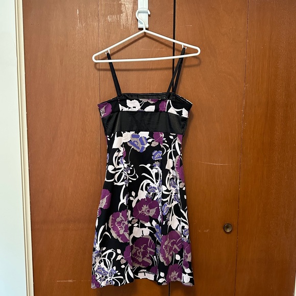 RW&CO Floral Mini Dress - Picture 4 of 4
